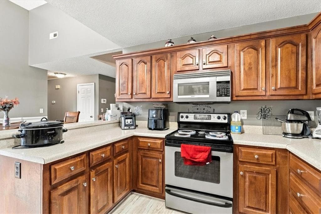 4 bedroom, 3 bathroom, 2,345 sq ft single family residence for sale at 26 Seay Drive, Rome, GA 30161 — photo 9