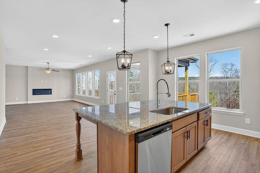 4 bedroom, 4 bathroom, 2,344 sq ft single family residence for sale at 166 Classic Overlook, Homer, GA 30547 — photo 9