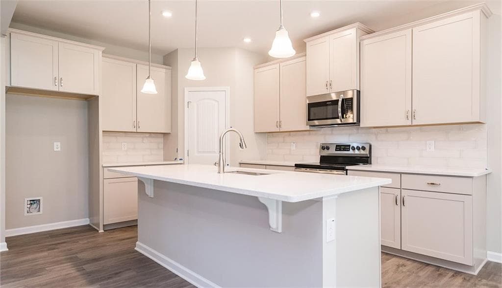 4 bedroom, 3 bathroom, 3,072 sq ft single family residence for sale at 5020 Cecelia Drive, Powder Springs, GA 30127 — photo 8
