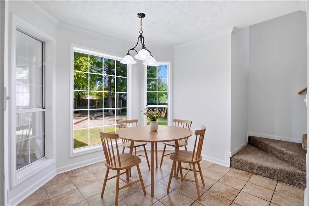 3 bedroom, 3 bathroom, 2,455 sq ft single family residence for sale at 640 Suwanee Lakes Circle, Suwanee, GA 30024 — photo 9