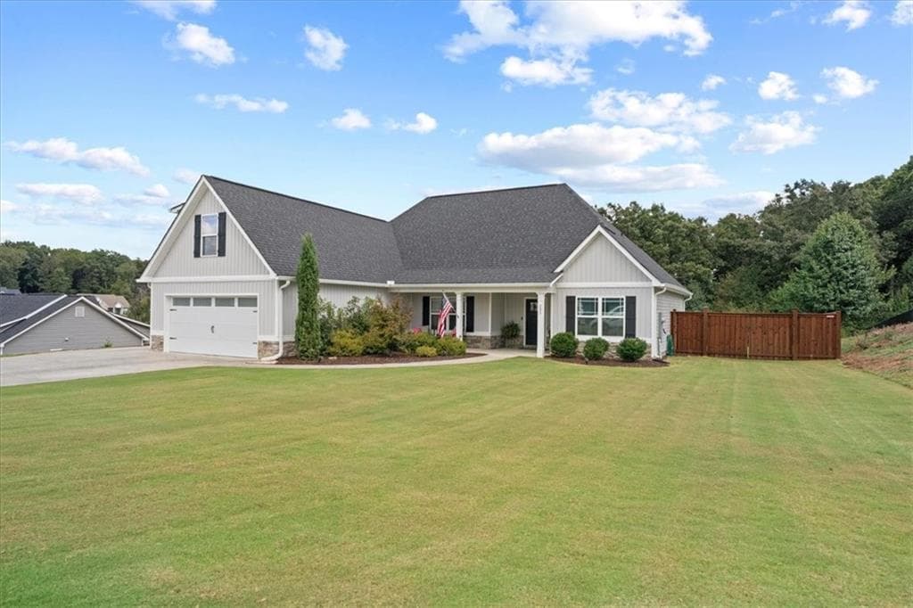 3 bedroom, 2 bathroom, 1,946 sq ft single family residence for sale at 235 Willow Haven Street, Calhoun, GA 30701 — photo 4
