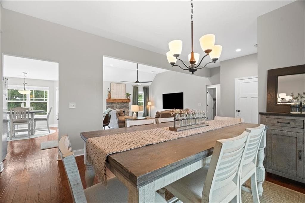 3 bedroom, 2 bathroom, 1,946 sq ft single family residence for sale at 235 Willow Haven Street, Calhoun, GA 30701 — photo 9