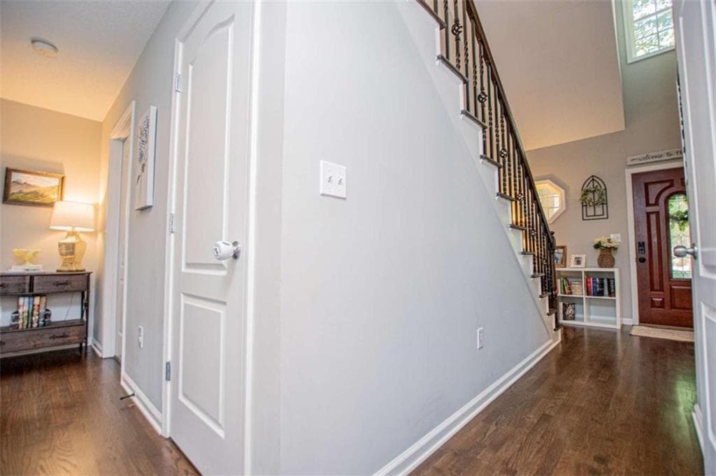 4 bedroom, 3 bathroom, 1,992 sq ft single family residence for sale at 5381 Britton Drive, Villa Rica, GA 30180 — photo 5