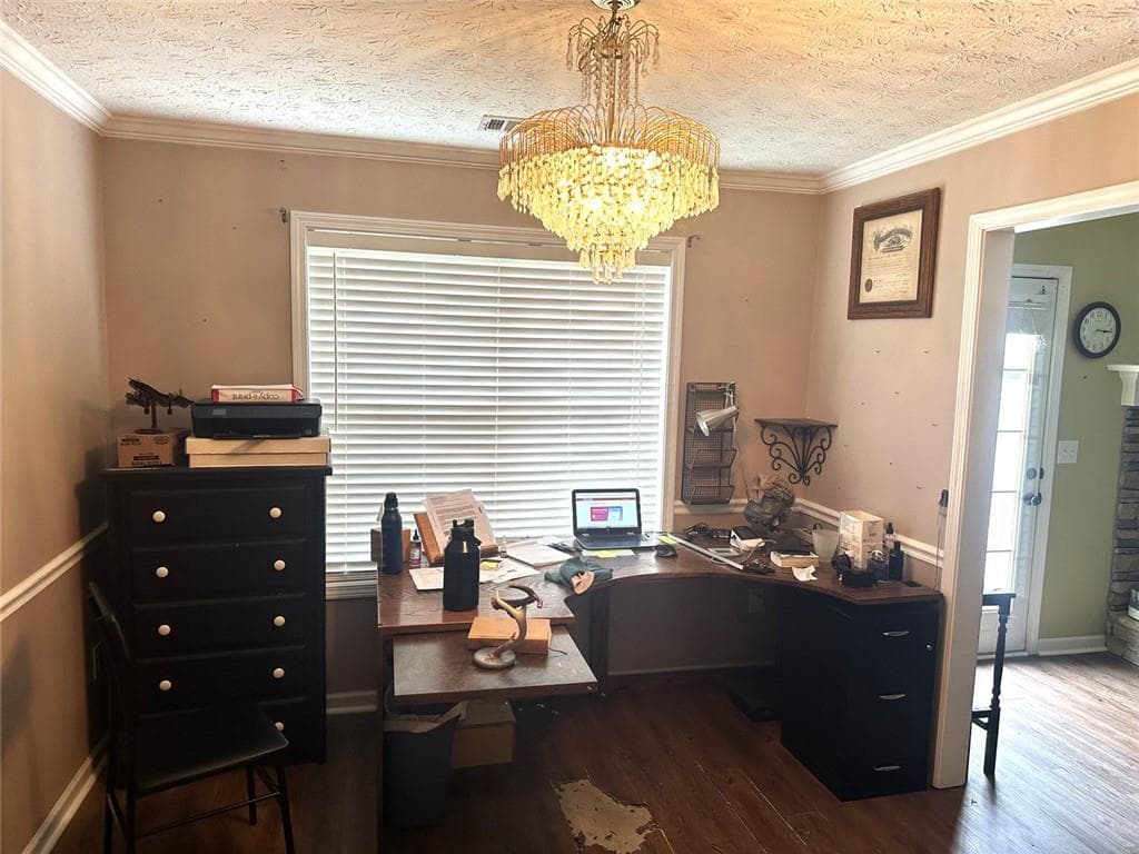 3 bedroom, 2 bathroom, 1,577 sq ft single family residence for sale at 1512 Julianna Circle, Loganville, GA 30052 — photo 7
