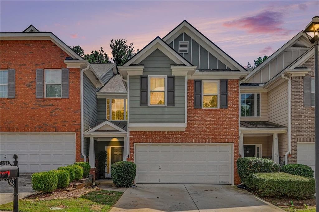 3 bedroom, 3 bathroom, 2,066 sq ft townhouse for sale at 373 Creek Manor Way, Suwanee, GA 30024