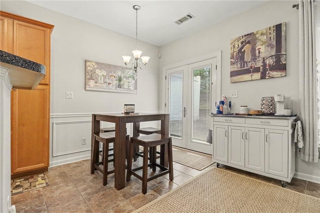 3 bedroom, 3 bathroom, 2,066 sq ft townhouse for sale at 373 Creek Manor Way, Suwanee, GA 30024 — photo 8