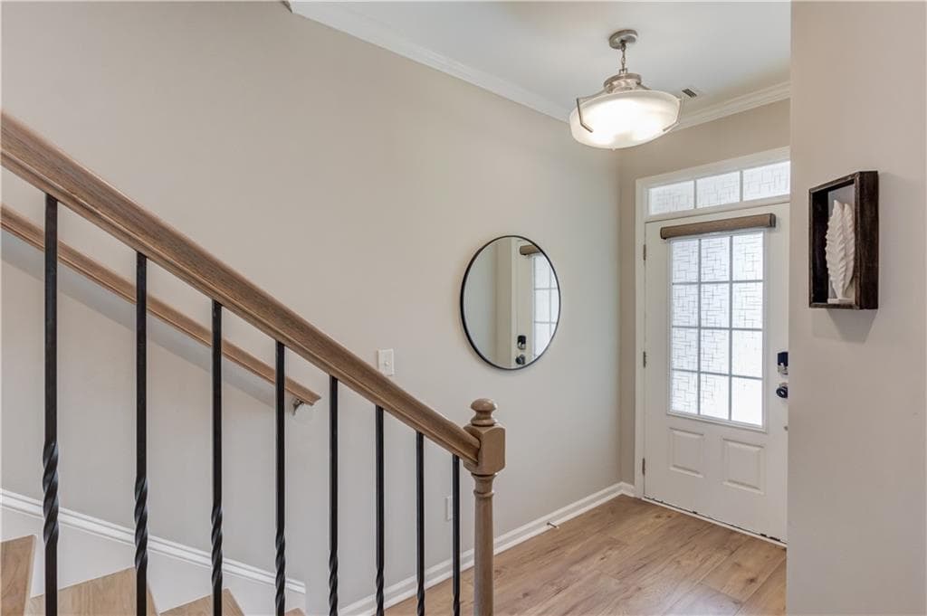3 bedroom, 3 bathroom, 1,886 sq ft townhouse for sale at 1182 Lanier Willow Path, Buford, GA 30518 — photo 6