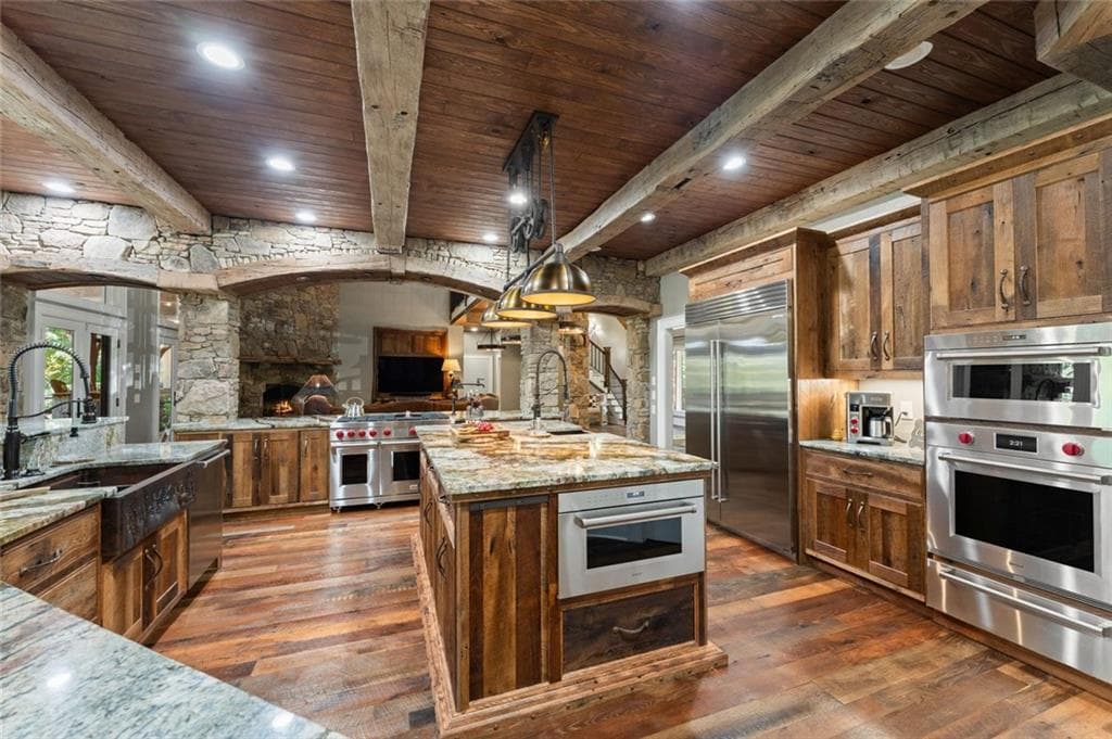 5 bedroom, 6 bathroom, 6,600 sq ft single family residence for sale at 1524 Blacks Bluff Road, Rome, GA 30161 — photo 3