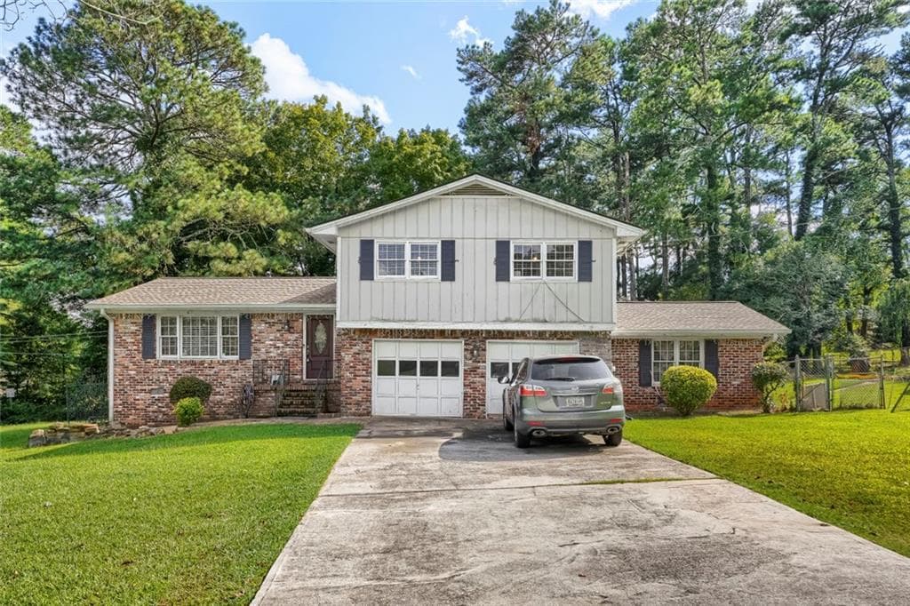4 bedroom, 3 bathroom, 2,002 sq ft single family residence for sale at 2558 Kings Way, Lawrenceville, GA 30044