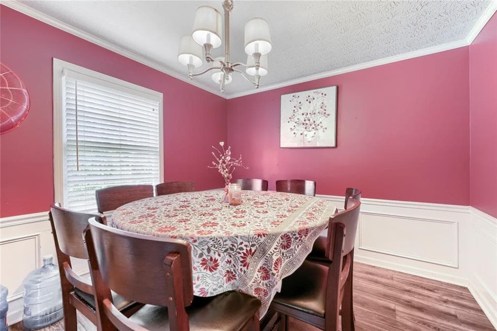 4 bedroom, 3 bathroom, 2,002 sq ft single family residence for sale at 2558 Kings Way, Lawrenceville, GA 30044 — photo 4