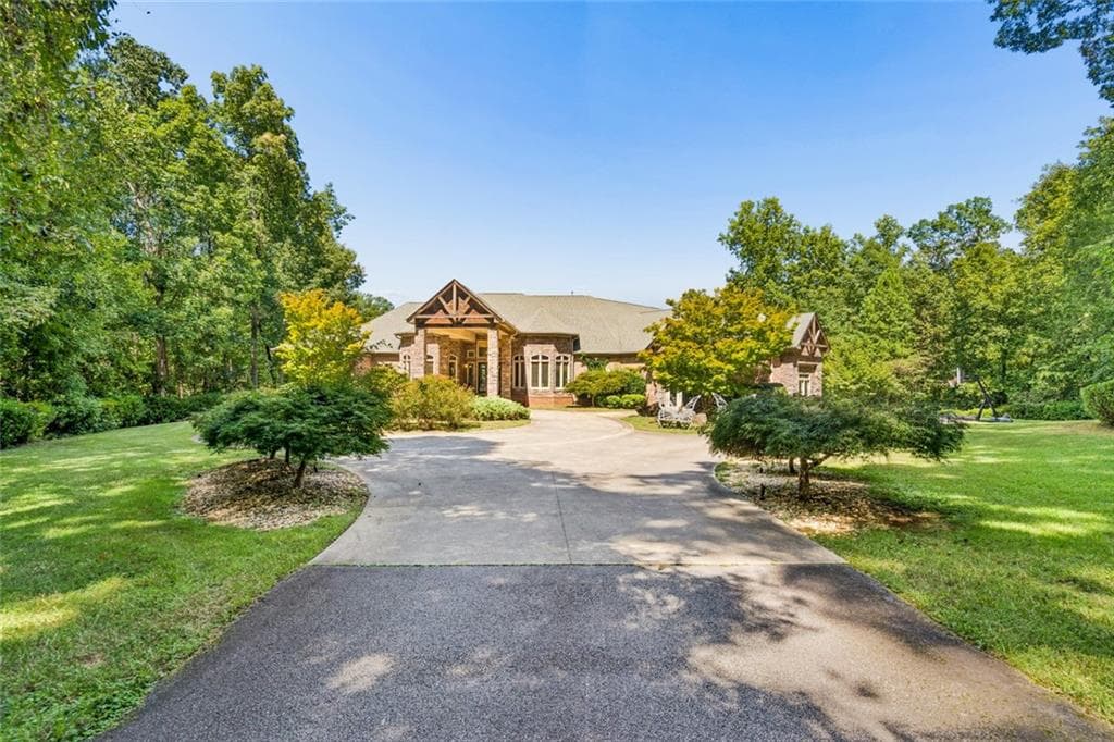 4 bedroom, 6 bathroom, 6,156 sq ft single family residence under contract at 55 Cook Lane, Stockbridge, GA 30281