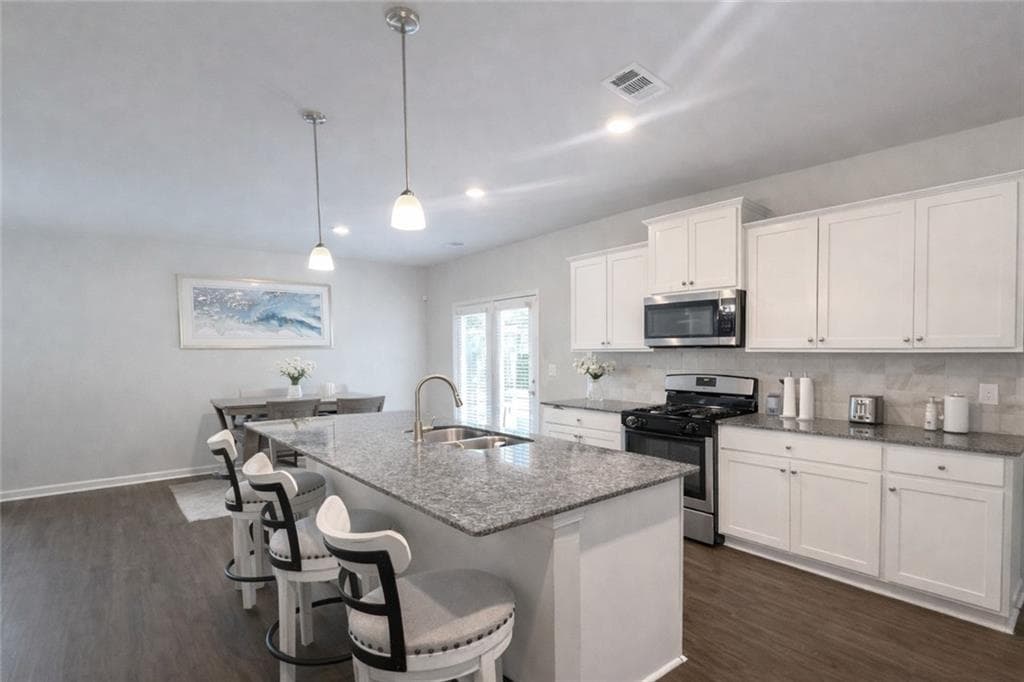4 bedroom, 3 bathroom, 2,005 sq ft townhouse for rent at 182 Woodhouse Circle, Acworth, GA 30102 for $2,600 a month — photo 8