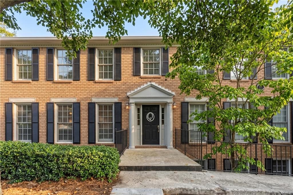 2 bedroom, 2 bathroom, 1,050 sq ft condominium for rent at 1101 Collier Road Q2, Atlanta, GA 30318 for $2,200 a month — photo 8