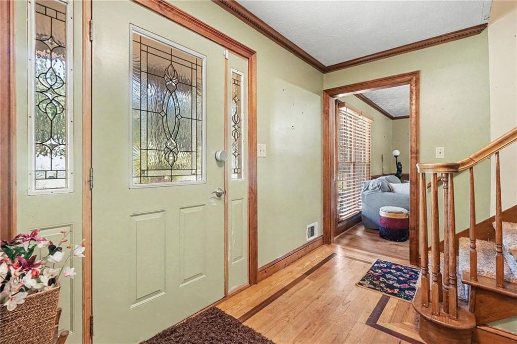 5 bedroom, 3 bathroom, 2,580 sq ft single family residence for sale at 1107 Wallington Court, Conyers, GA 30012 — photo 4