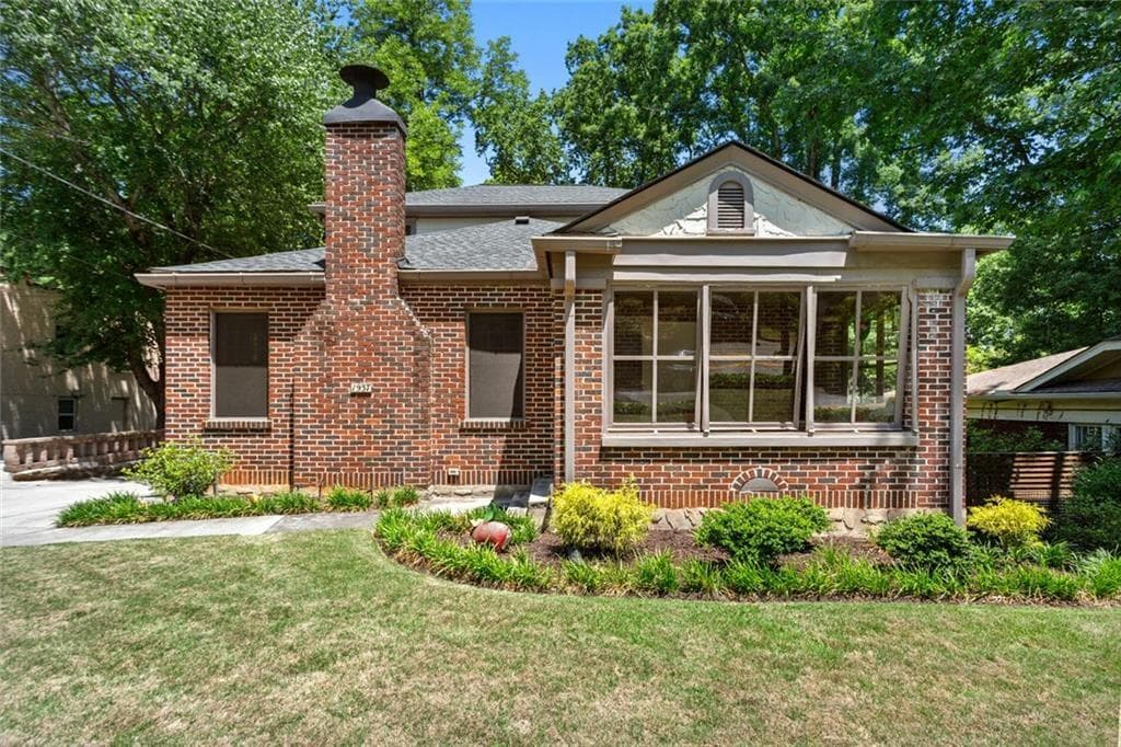 3 bedroom, 2 bathroom, 1,704 sq ft single family residence for sale at 1937 Mercer Avenue, Atlanta, GA 30337 — photo 2