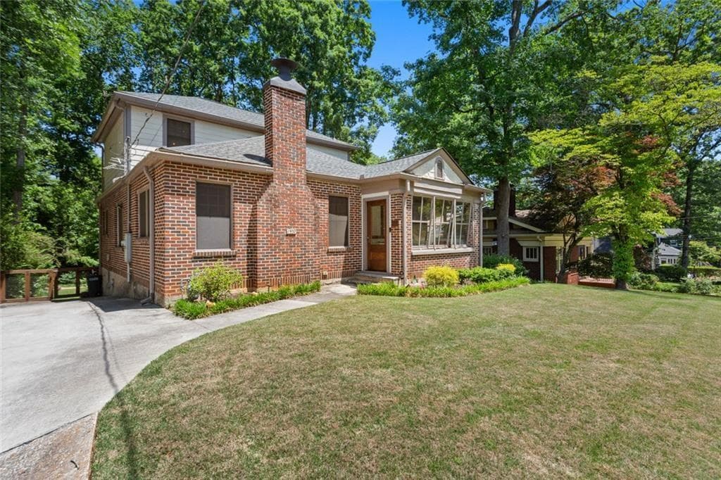 3 bedroom, 2 bathroom, 1,704 sq ft single family residence for sale at 1937 Mercer Avenue, Atlanta, GA 30337 — photo 4