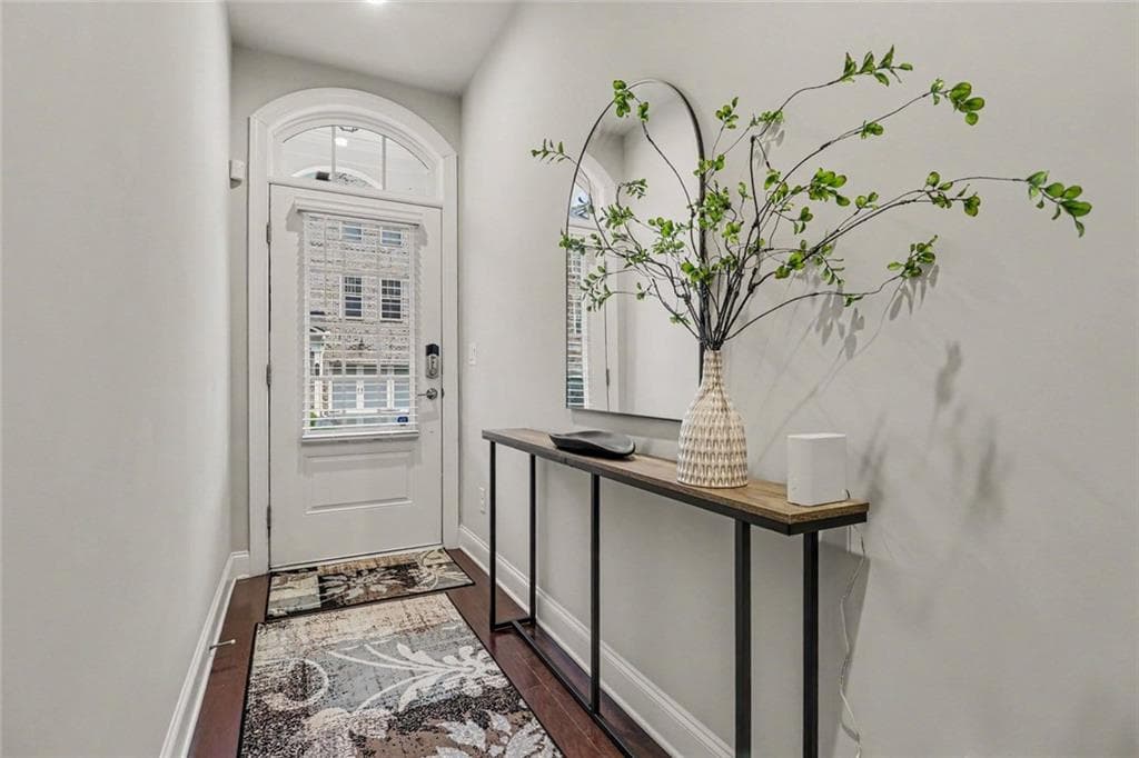3 bedroom, 4 bathroom, 2,433 sq ft townhouse for sale at 4230 Perimeter Park, Atlanta, GA 30341 — photo 2