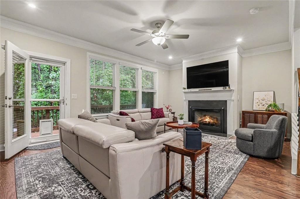 3 bedroom, 4 bathroom, 2,433 sq ft townhouse for sale at 4230 Perimeter Park, Atlanta, GA 30341 — photo 5