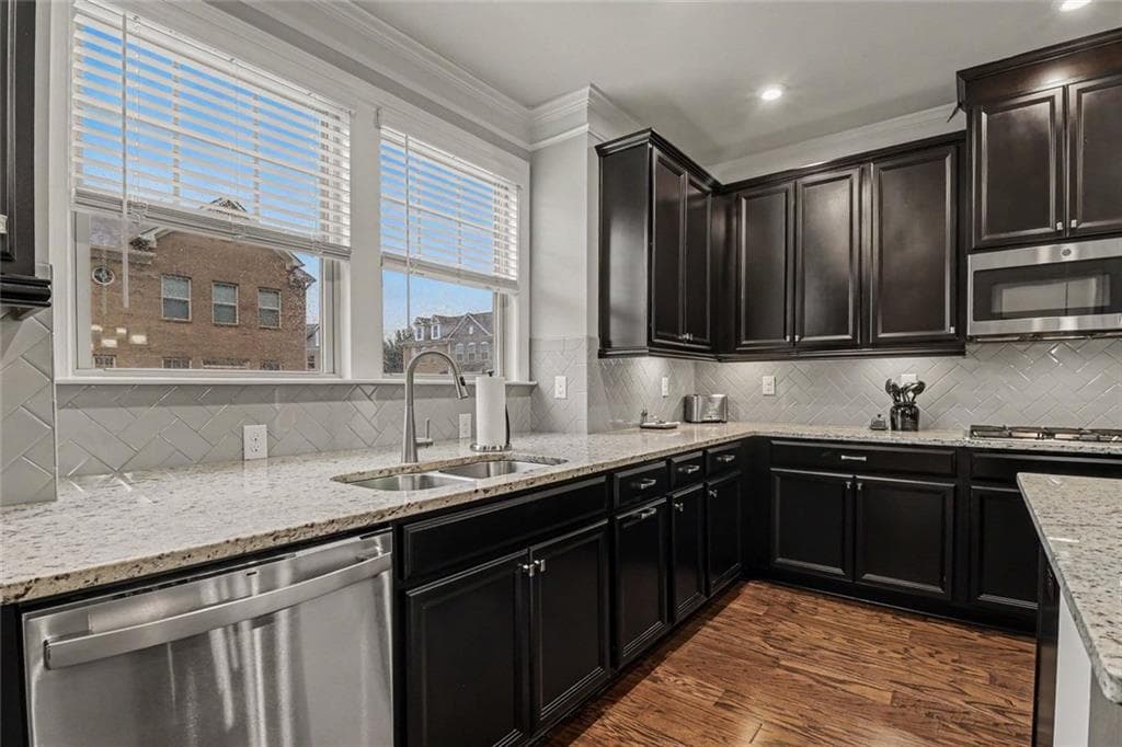 3 bedroom, 4 bathroom, 2,433 sq ft townhouse for sale at 4230 Perimeter Park, Atlanta, GA 30341 — photo 10