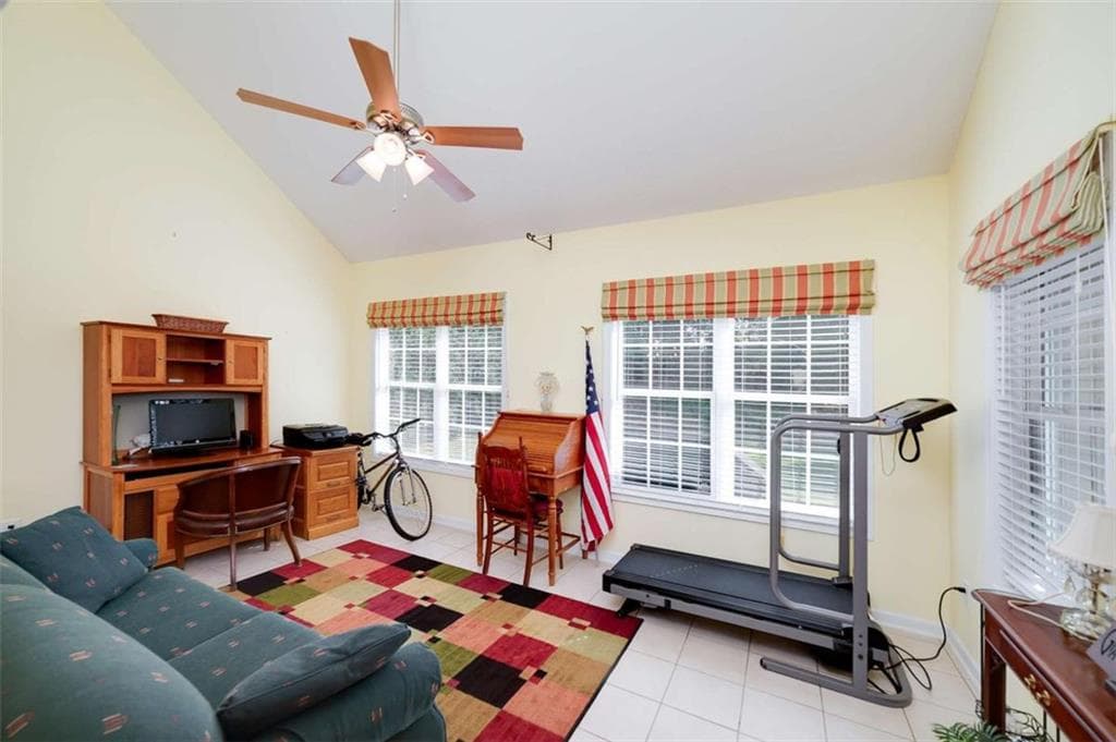2 bedroom, 2 bathroom, 1,900 sq ft single family residence for sale at 125 Pinnacle Lane, Mcdonough, GA 30253 — photo 5