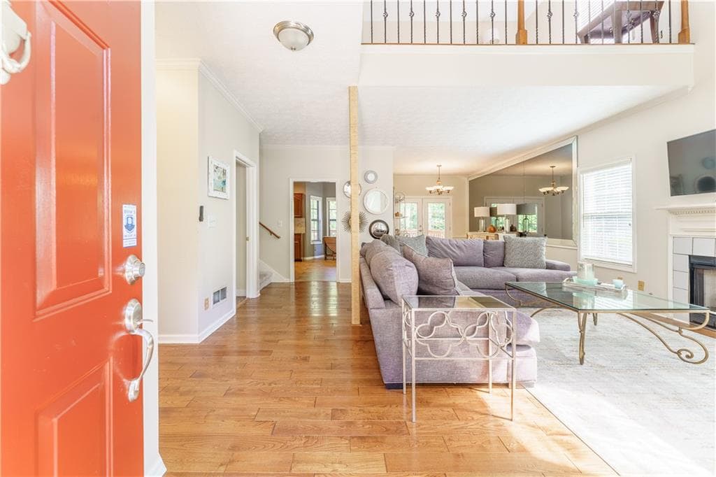 3 bedroom, 4 bathroom, 2,124 sq ft townhouse for sale at 647 Granby Hill Place, Alpharetta, GA 30022 — photo 3
