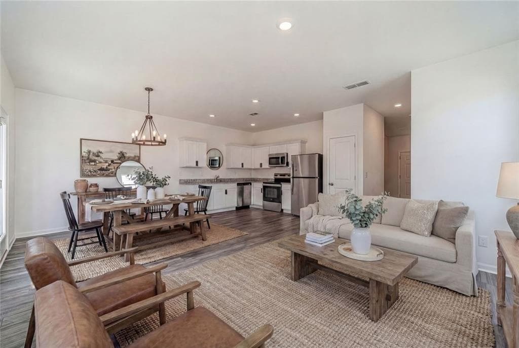 3 bedroom, 3 bathroom, 1,440 sq ft townhouse for sale at 29 Padley Drive, Winder, GA 30680 — photo 3