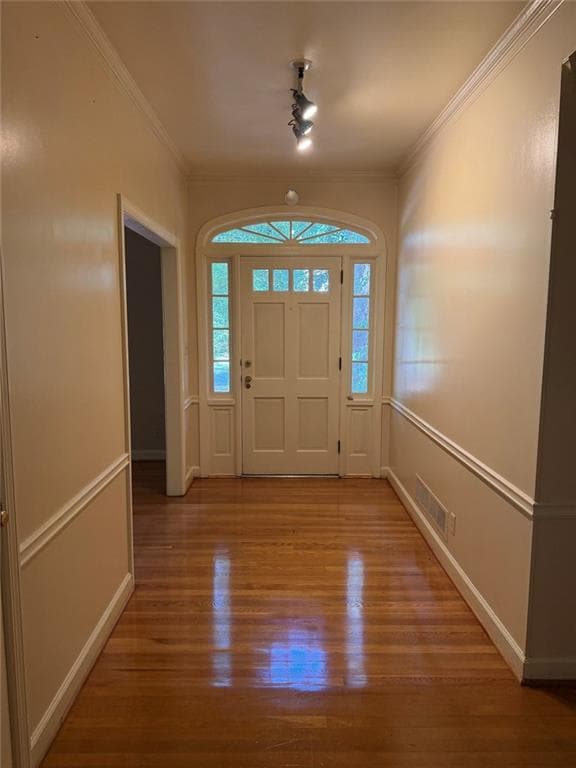 3 bedroom, 3 bathroom, 2,052 sq ft single family residence for rent at 4690 Huntley Drive, Atlanta, GA 30342 for $3,650 a month — photo 5