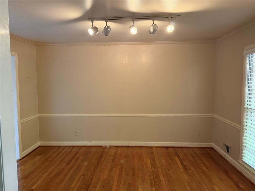 3 bedroom, 3 bathroom, 2,052 sq ft single family residence for rent at 4690 Huntley Drive, Atlanta, GA 30342 for $3,650 a month — photo 9