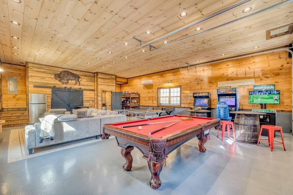 4 bedroom, 5 bathroom, 4,460 sq ft single family residence for sale at 481 Mountain Top Drive, Blue Ridge, GA 30513 — photo 3