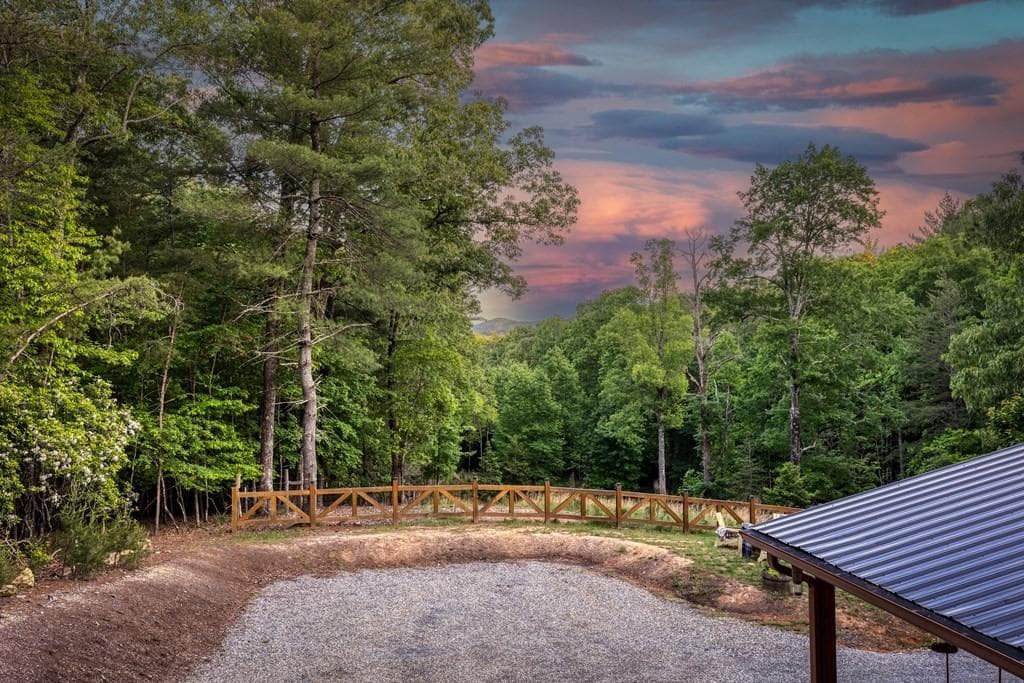 4 bedroom, 5 bathroom, 4,460 sq ft single family residence for sale at 481 Mountain Top Drive, Blue Ridge, GA 30513 — photo 5