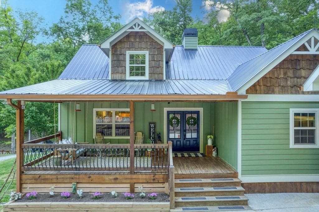 4 bedroom, 5 bathroom, 4,460 sq ft single family residence for sale at 481 Mountain Top Drive, Blue Ridge, GA 30513 — photo 7
