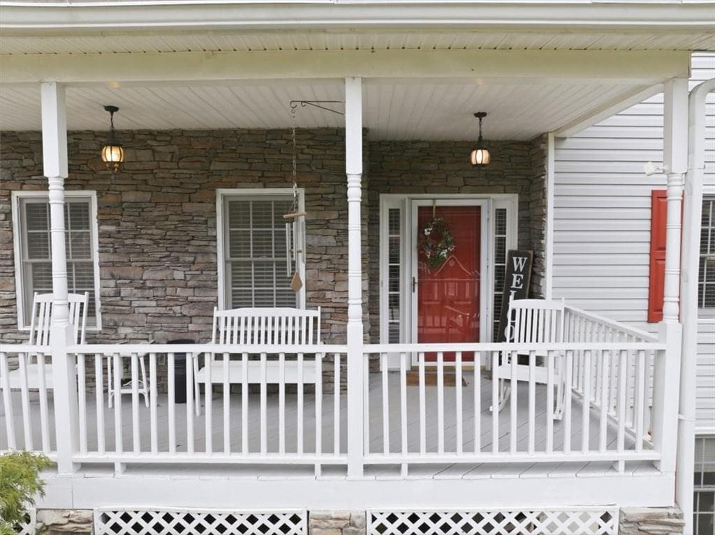 4 bedroom, 4 bathroom, 2,328 sq ft single family residence for sale at 172 Glenn Eagles Way, Hiram, GA 30141 — photo 8