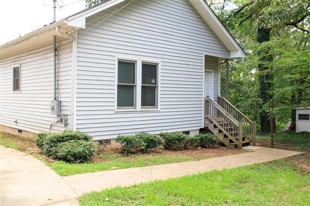 4 bedroom, 2 bathroom, 1,288 sq ft single family residence for sale at 1819 Willis Mill Road, Atlanta, GA 30311