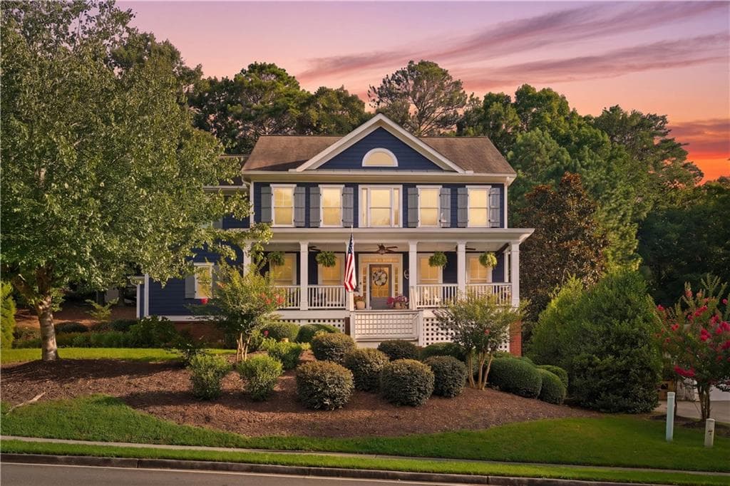 5 bedroom, 5 bathroom, 4,023 sq ft single family residence for sale at 321 River Green Avenue, Canton, GA 30114 — photo 2