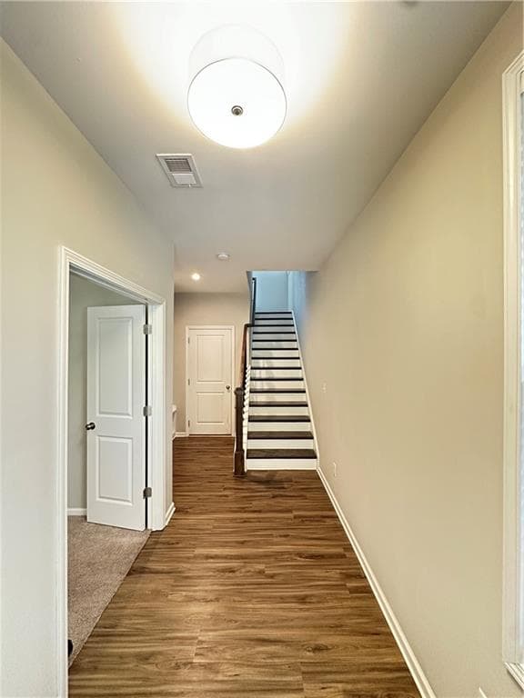 3 bedroom, 4 bathroom, 2,030 sq ft townhouse for rent at 6550 Cortland Walk, Alpharetta, GA 30005 for $3,300 a month — photo 3