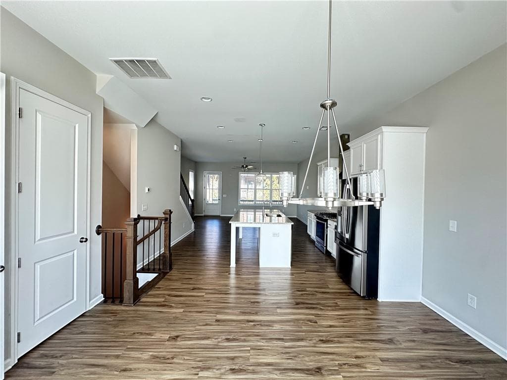 3 bedroom, 4 bathroom, 2,030 sq ft townhouse for rent at 6550 Cortland Walk, Alpharetta, GA 30005 for $3,300 a month — photo 9