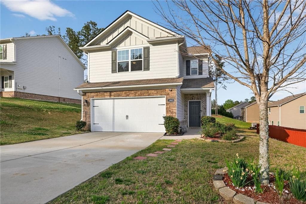 3 bedroom, 3 bathroom, 1,689 sq ft single family residence for sale at 1003 Nandina Court, Villa Rica, GA 30180