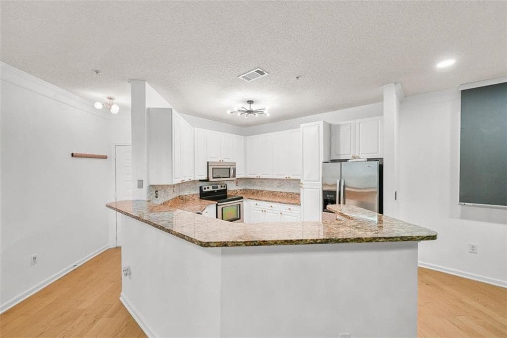 1 bedroom, 1 bathroom, 840 sq ft condominium for sale at 10 Perimeter Summit Boulevard 4116, Brookhaven, GA 30319 — photo 9