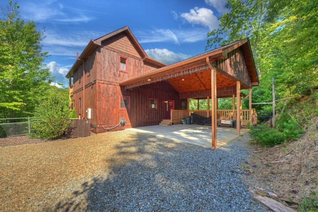 3 bedroom, 3 bathroom, 2,660 sq ft single family residence for sale at 12 N Dream Catcher, Blue Ridge, GA 30513 — photo 6