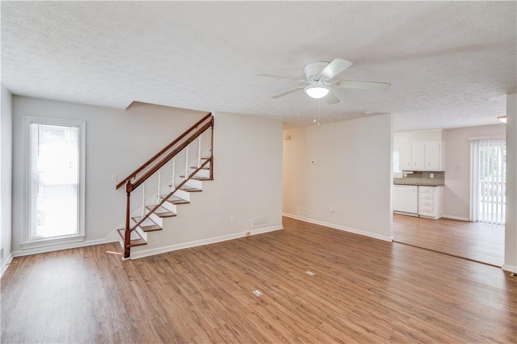 3 bedroom, 2 bathroom, 1,677 sq ft single family residence for rent at 4905 Wade Valley Way, Cumming, GA 30040 for $2,200 a month — photo 5
