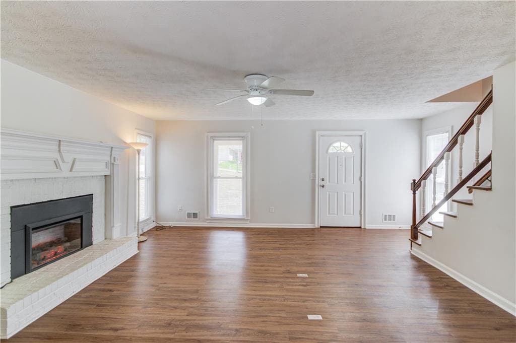 3 bedroom, 2 bathroom, 1,677 sq ft single family residence for rent at 4905 Wade Valley Way, Cumming, GA 30040 for $2,200 a month — photo 7