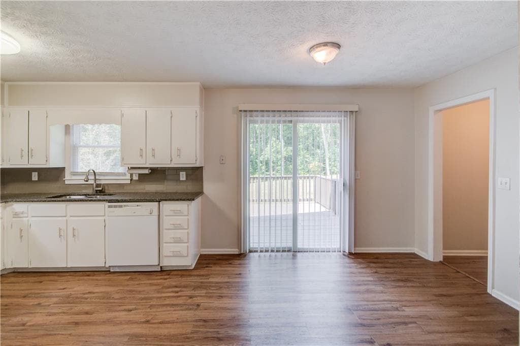 3 bedroom, 2 bathroom, 1,677 sq ft single family residence for rent at 4905 Wade Valley Way, Cumming, GA 30040 for $2,200 a month — photo 8
