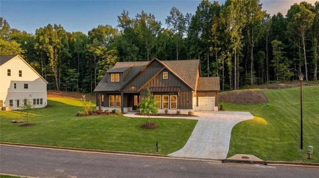4 bedroom, 3 bathroom, 2,606 sq ft single family residence for sale at 8340 Creekside Overlook Drive, Gainesville, GA 30506