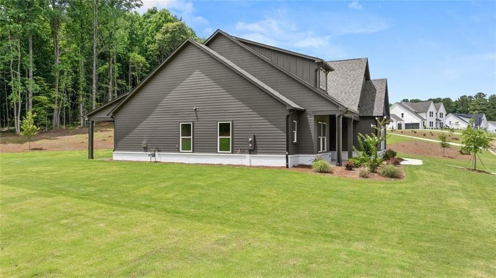 4 bedroom, 3 bathroom, 2,606 sq ft single family residence for sale at 8340 Creekside Overlook Drive, Gainesville, GA 30506 — photo 5