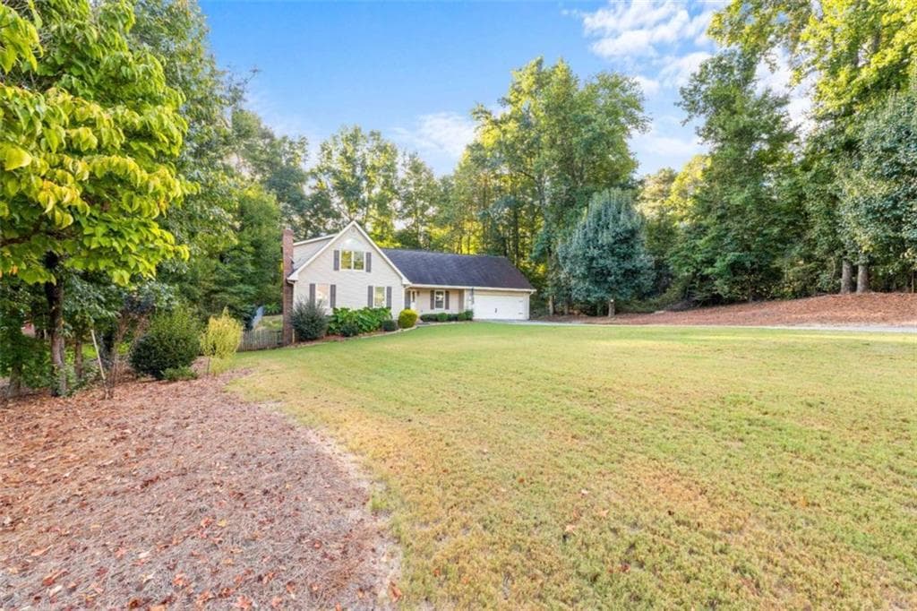 4 bedroom, 3 bathroom, 2,694 sq ft single family residence for sale at 17 Mountain Oaks Drive, Carrollton, GA 30116 — photo 3