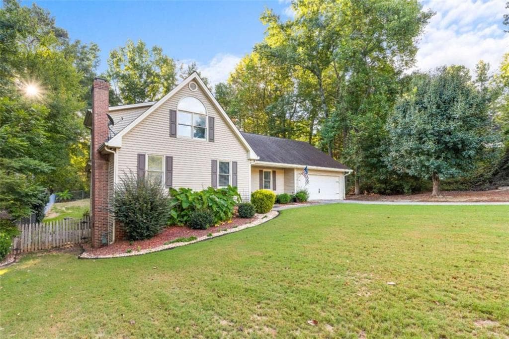 4 bedroom, 3 bathroom, 2,694 sq ft single family residence for sale at 17 Mountain Oaks Drive, Carrollton, GA 30116 — photo 4