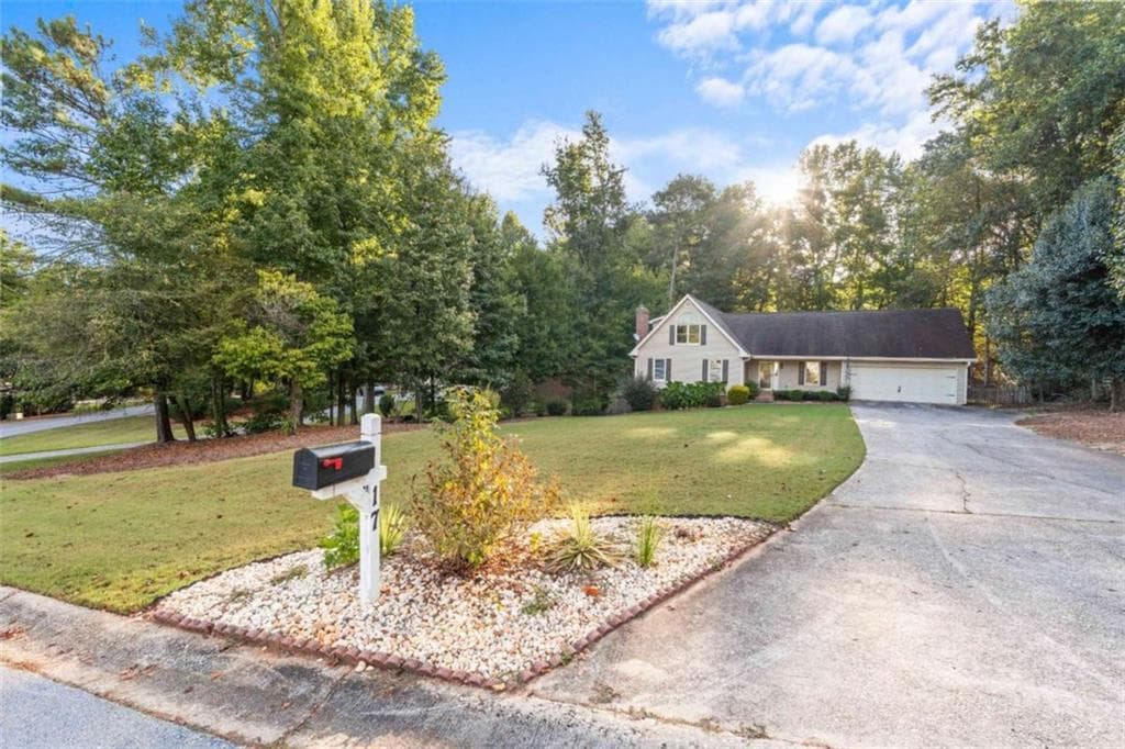 4 bedroom, 3 bathroom, 2,694 sq ft single family residence for sale at 17 Mountain Oaks Drive, Carrollton, GA 30116 — photo 5
