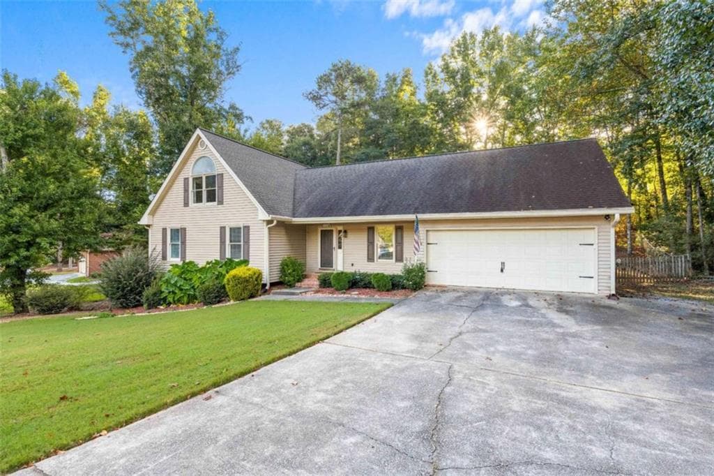 4 bedroom, 3 bathroom, 2,694 sq ft single family residence for sale at 17 Mountain Oaks Drive, Carrollton, GA 30116 — photo 6