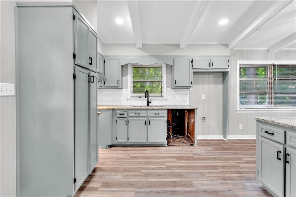 3 bedroom, 2 bathroom, 1,276 sq ft single family residence for sale at 4139 Janice Drive, College Park, GA 30337 — photo 3