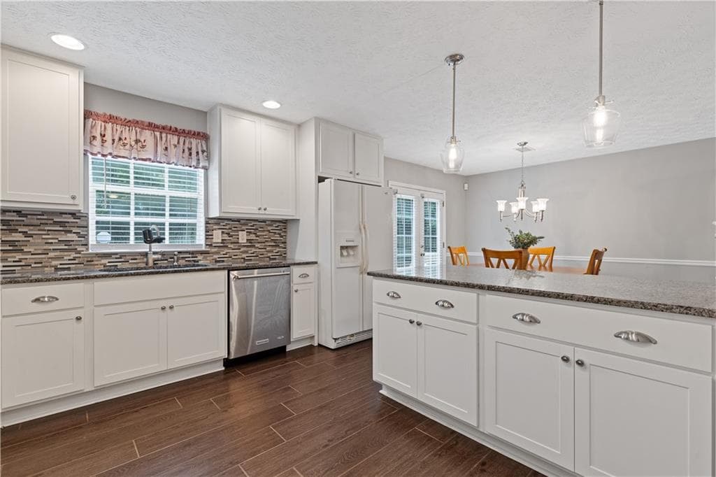 4 bedroom, 3 bathroom, 2,046 sq ft single family residence for rent at 3857 Peachtree Corners Circle, Peachtree Corners, GA 30092 for $2,395 a month — photo 4